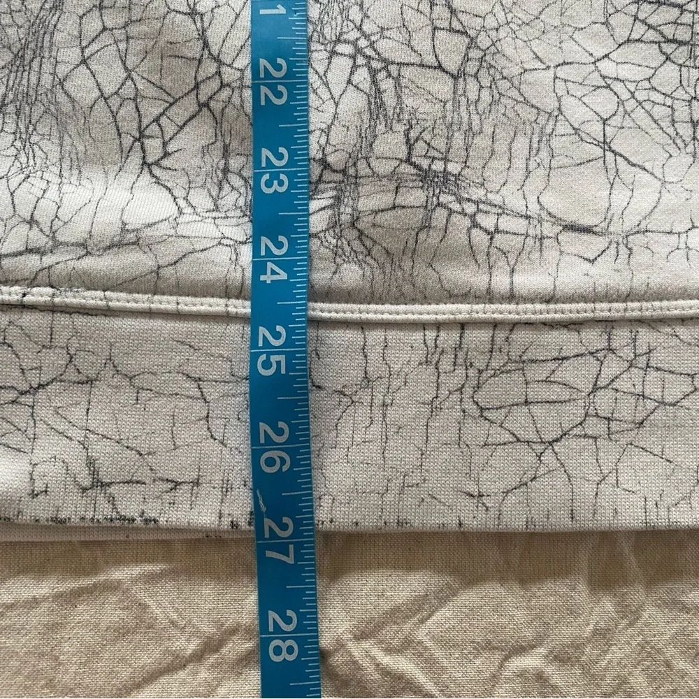 Lululemon Perfectly Oversized Crew Thread Dye White Black 8